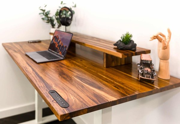 Comment protéger des meubles en bois massif lors d'un déménagement par temps pluvieux?